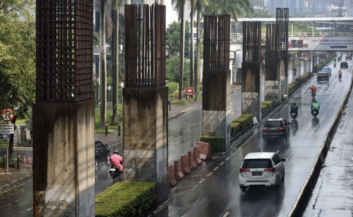 Adhi Karya Tunggu Putusan Kejati DKI Soal Pembongkaran Tiang Monorel Mangkrak